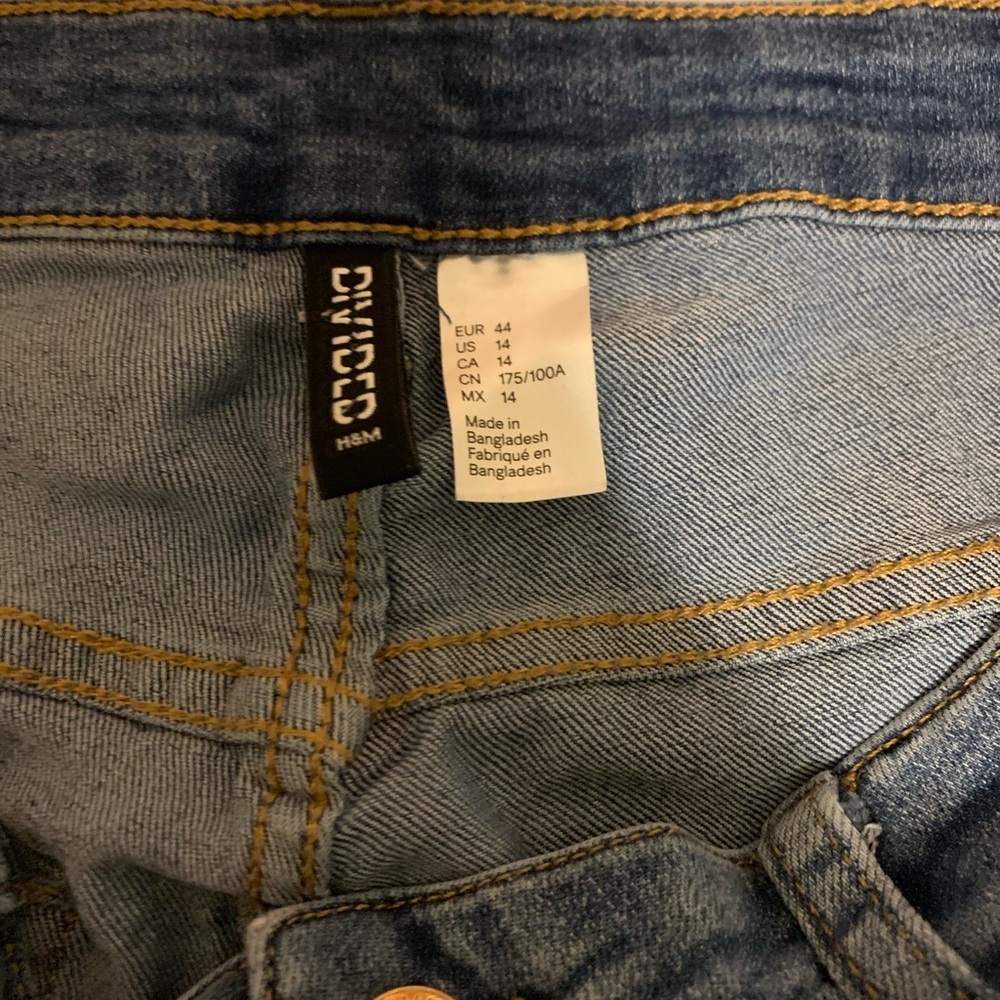 H&M Jeans - Picture 2 of 3